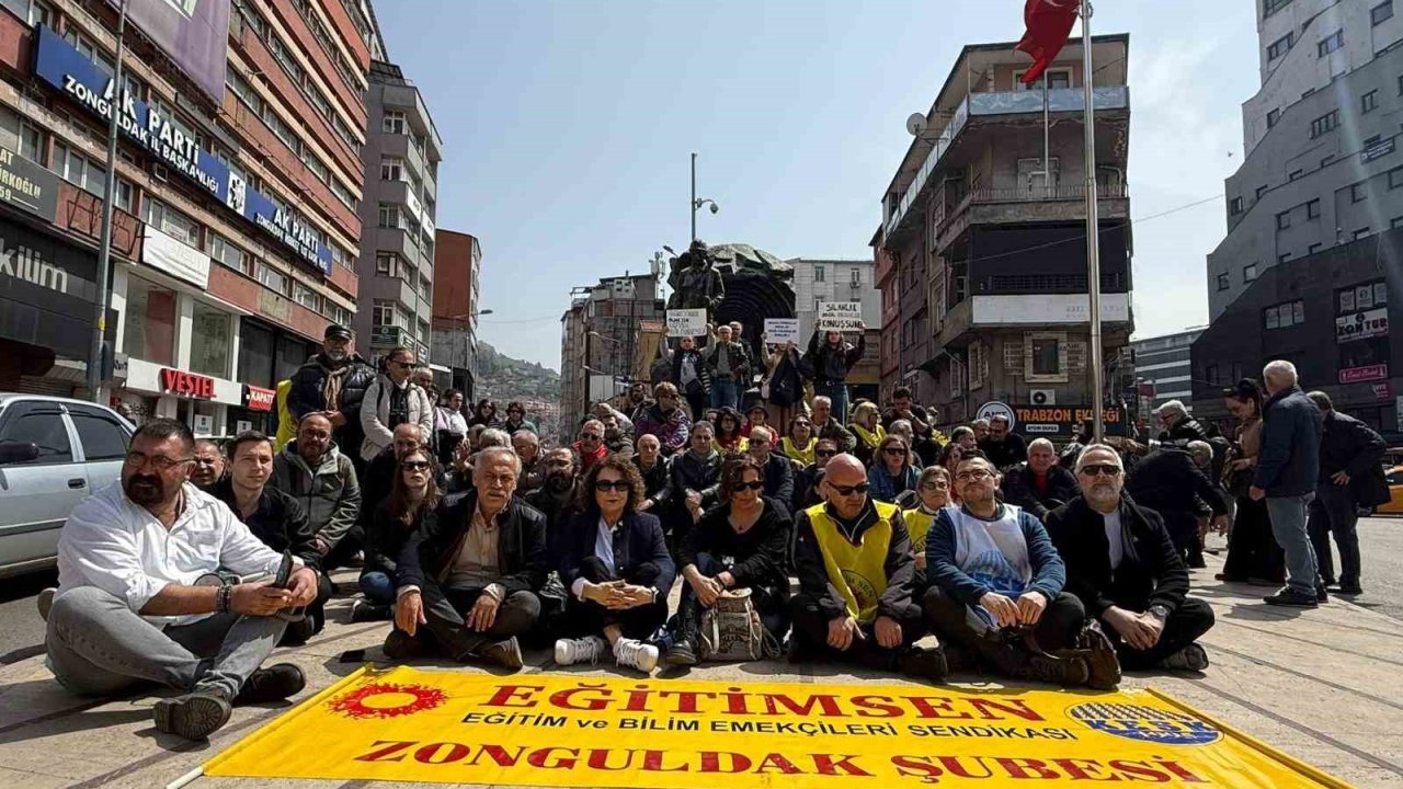 Zonguldak’ta sendikalardan oturma eylemi