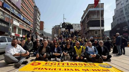 Zonguldak’ta sendikalardan oturma eylemi