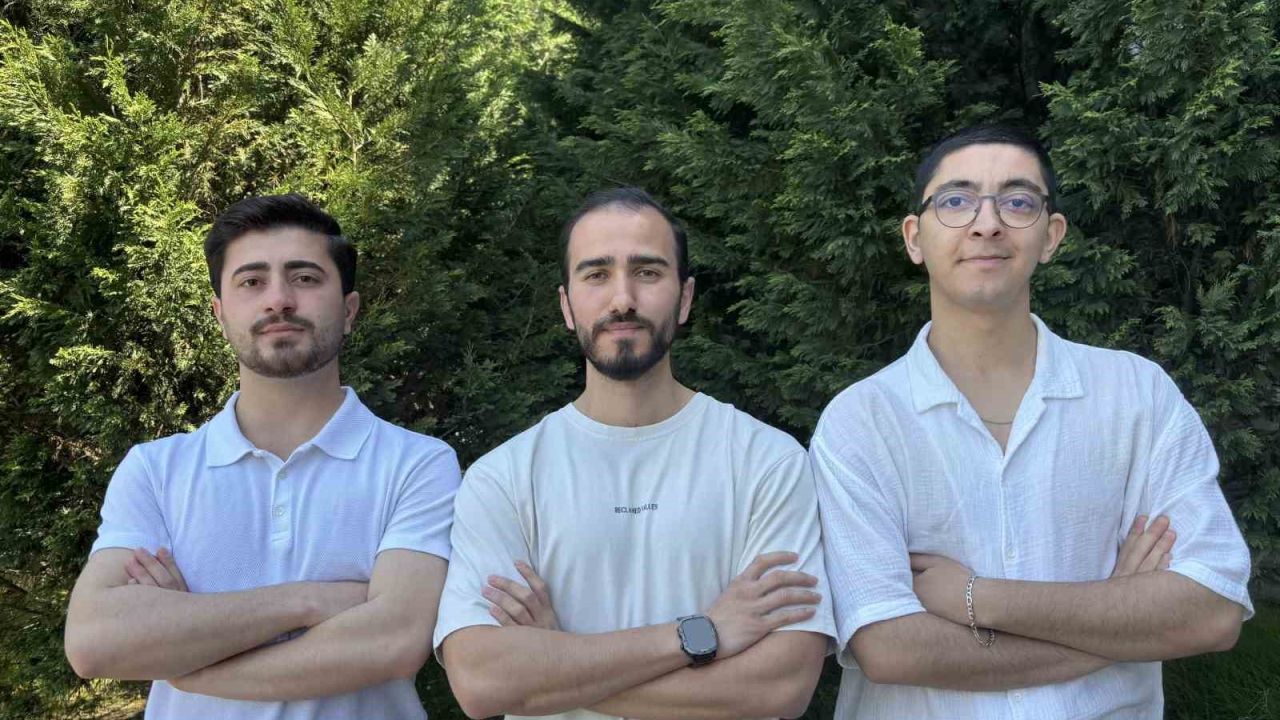 BARÜ’lü öğrenciler "Yarının Teknoloji Liderleri Yarışması"nda finalist oldu