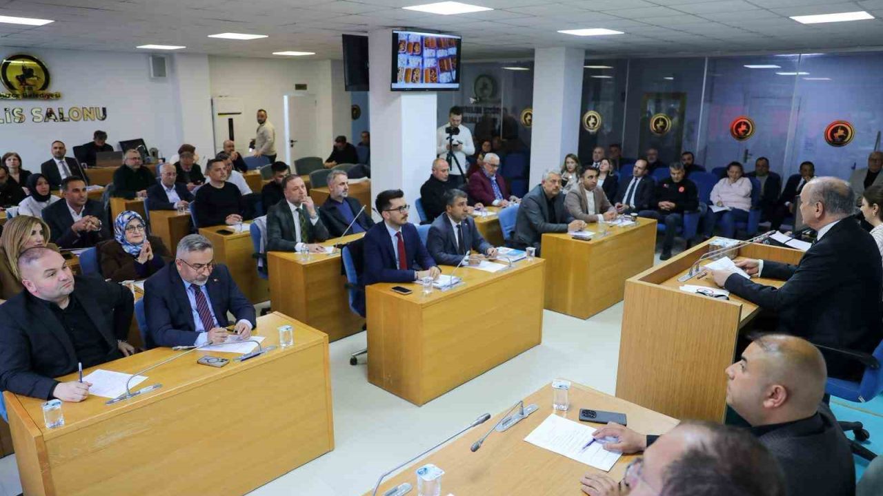 Başkan Özlü, "Şehrimiz büyüyor, gelişiyor ve güçleniyor"
