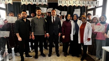 Bayburt Lisesi öğrencileri kitapları sahneye taşıdı