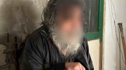Çöp evin altından dram çıktı: "Bir senedir dışarı çıkmıyorum"