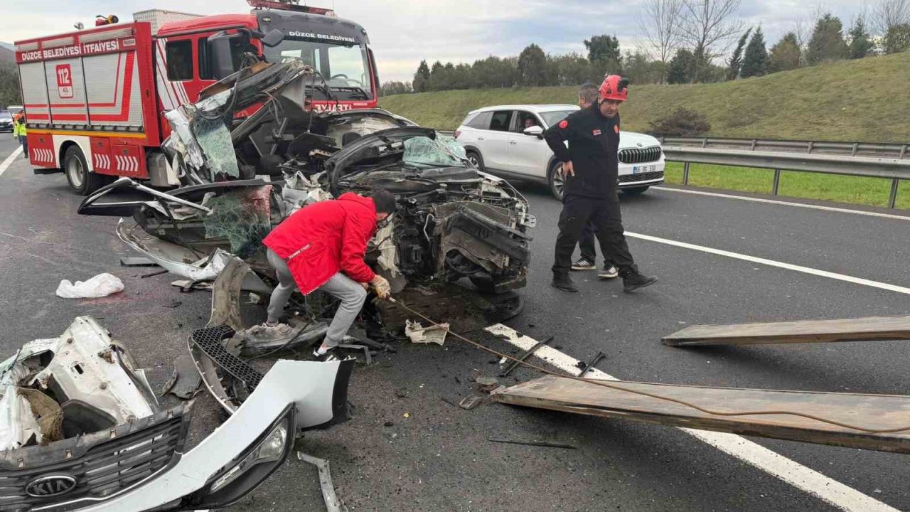 Düzce’de kazalarda 5 kişi öldü, 415 kişi yaralandı