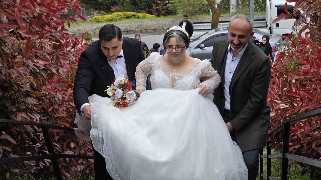 Elif’in gelinlik giyme hayali gerçek oldu