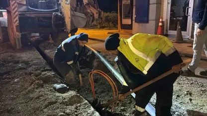 Karabük’te altyapı yenileme çalışmaları geceleri devam ediyor