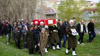 Kızından Kıbrıs gazisi babasına veda: "Babamla gurur duyuyorum"