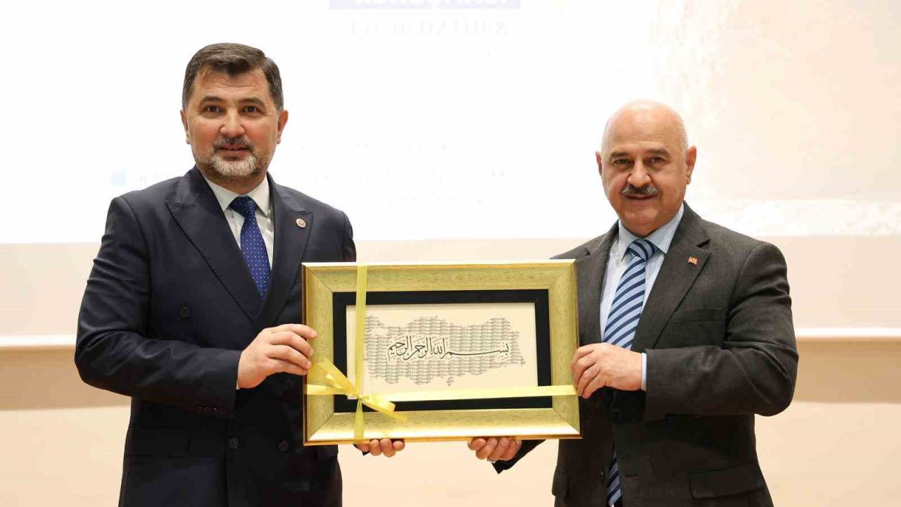Milletvekili Öztürk "Öğrenciler isimsiz kahramanlar"