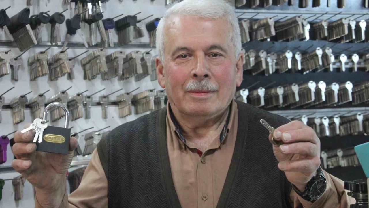 Ordulu çilingir ustası, 53 yıldır mesleğini sürdürüyor