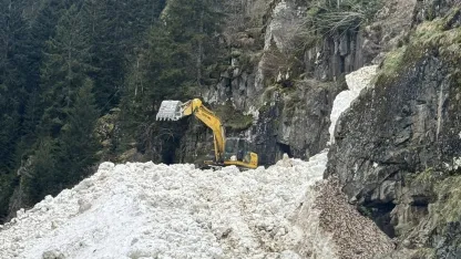 Rize’de yayla yollarında kar temizleme çalışmaları sürüyor
