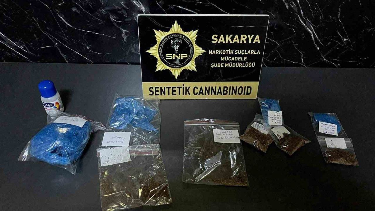 Sakarya’da uyuşturucu operasyonunda yakalanan 2 şüpheli tutuklandı