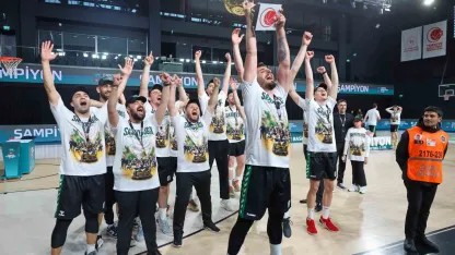 Türkiye Erkekler Basketbol 2. Lig’inde şampiyon Sakarya Büyükşehir oldu