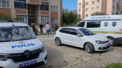 Yalnız yaşadığı evinde ölü bulundu